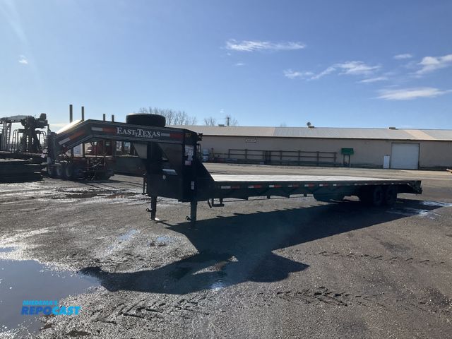 Lot 2-23298 - 2023 East Texas Trailers 40’ Dual Tandem 5th Wheel Trailer