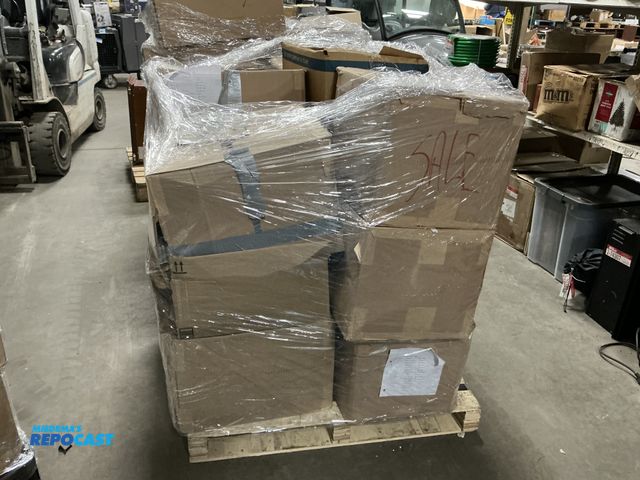 Lot 2-67192 - Skid lot of various boxes with assorted colored and patterned fabric and linen pieces