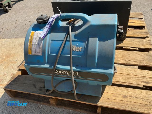 Lot 2-33044 - Miller Coolmate 4 Water Coolant System for Welder, 120 volt