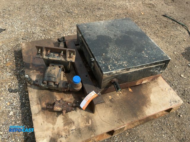Lot 2-40595 - Hydraulic Pump and Air Controlled Hydraulic Valves off County Style Plow Truck, pump is style that r...