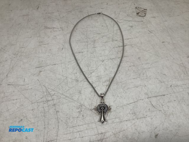 Lot 2-74101 - New Chrome Hearts gothic silver black inlaid circle cross pendant necklace