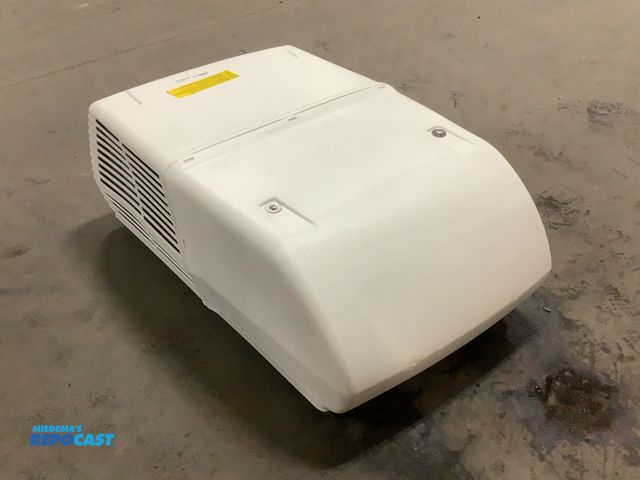 Lot 2-19336 - Coleman Mach  38204-066 RV Rooftop AC Unit Serial Number 250074938