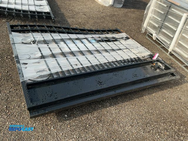 Lot 2-21077 - New Chery Industrial 16' Bi-Parting Gate, each section of gate measures approx. 94-1/2" wide x 90-3/...