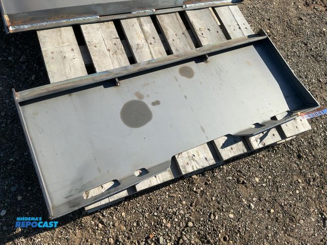 Lot 2-43841 - New Wolverine Universal Skid Steer Quick Attach Mounting Plate