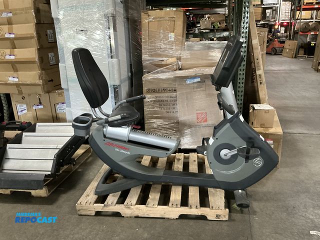 Lot 2-99515 - Life Fitness 95R lifecycle exercise bike