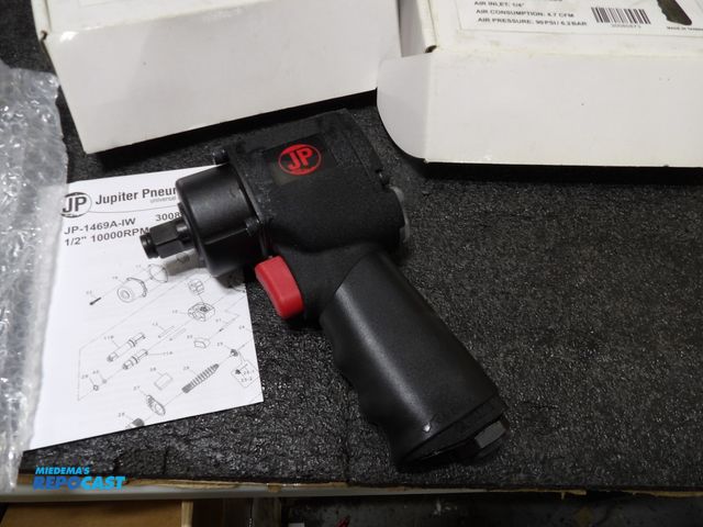 Lot 2-53247 - Lot of (2) new Jupiter pneumatic 1/2" air impact wrench, JP-1469A-IW