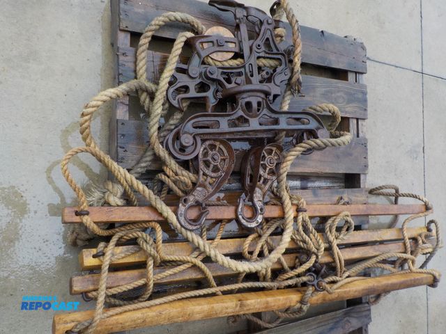 Lot 2-23626 - vintage open space barn trolley system - great decor piece (2) trolley hooks