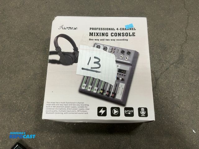 Lot 2-32608 - Professional 4-channel Mixing console