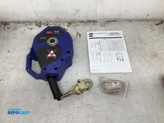 Lot 2-35393 - 3M 3503820 DBI sala com/fall protection self retracting lifeline (serial number: 0081339), length:35...