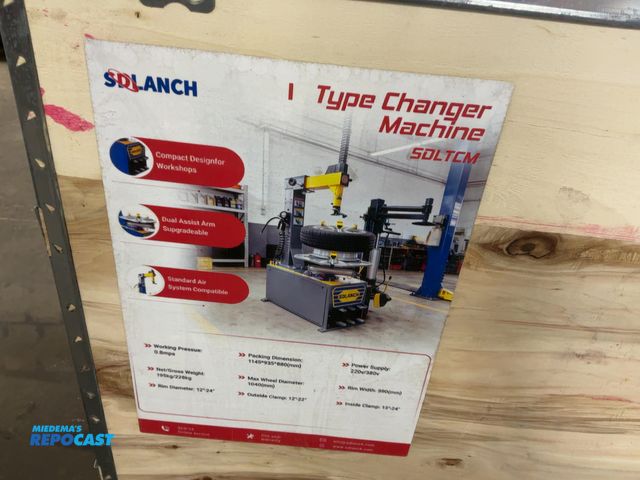 Lot 2-43474 - New SDLANCH Model SDLTCM Tire Changer, 12-24” Rim Diameter, 12-22” Outside Clamp, 220/380 Volt, 0.8m...