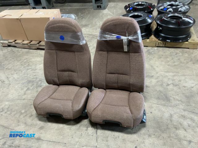 Lot 2-11133 - Lot of (2) Sears Seating Atlas II Brown Cloth Freightliner Cascadia Semi Truck Seats, New Takeouts, ...
