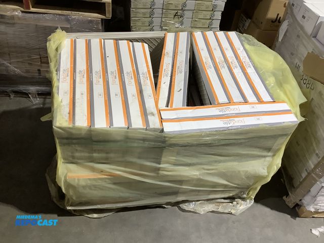 Lot 2-34932 - Skid lot of Florida porcelain tiles each 12” x 24” - 7 pieces per box