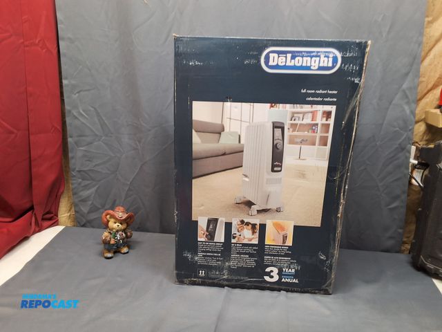 Lot 2-69509 - DELONGHI FULL ROOM RADIANT HEATER