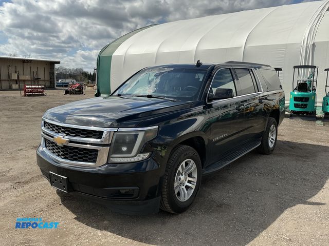 Lot 2-30016 - 2017 Chevrolet Suburban LT 4WD SUV 4x4