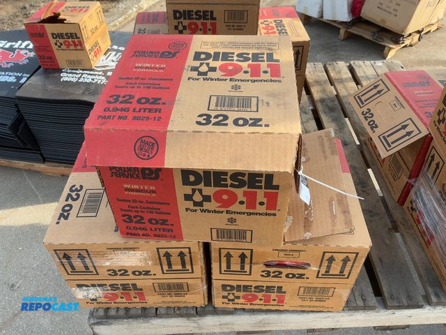 Lot 2-11511 - (36) 32 OZ. Bottles of Power Service Diesel 911, each bottle trears up to 100 gallons