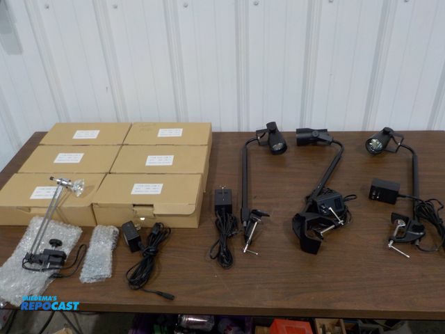 Lot 2-72958 - lot of (9) new Show Display/Case Lighting units