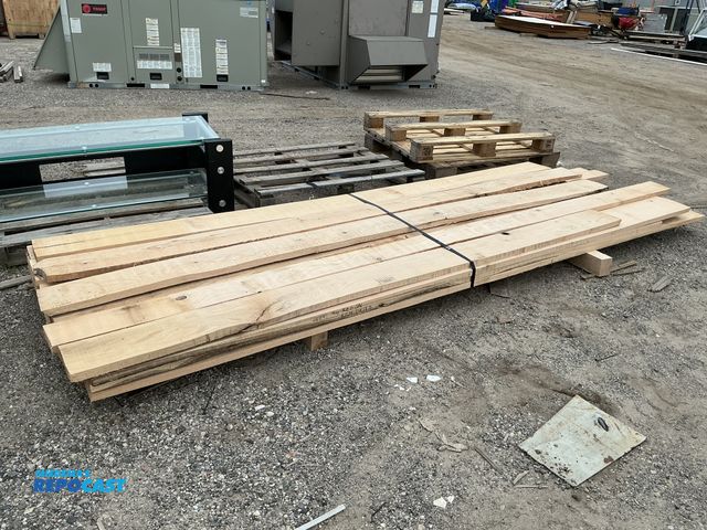 Lot 2-27269 - 4/4 red oak kiln dried 4 layers 42" wide x 8-11' long
