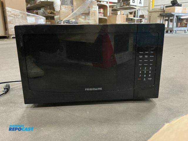 Lot 2-75670 - Frigidaire  EMW1132-BLACK Household Microwave