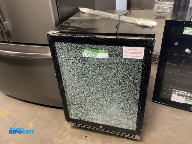 Lot 2-69220 - Scratch & Dent Vinotemp EL-54BCCOMM-L 117-Can Single-Zone Beverage Cooler