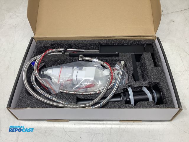 Lot 2-93559 - Herogo touchless matte black stainless steel motion sensor 18/10 bathroom faucet