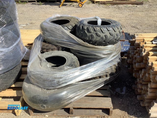 Lot 2-33555 - Skid of various tires