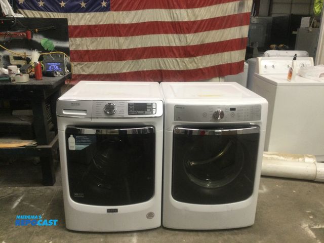 Lot 2-59552 - Gas Maytag front load set Washer & Dryer Set washer
24 hour hold
14 cycles
5 spin speed
4 soil level...