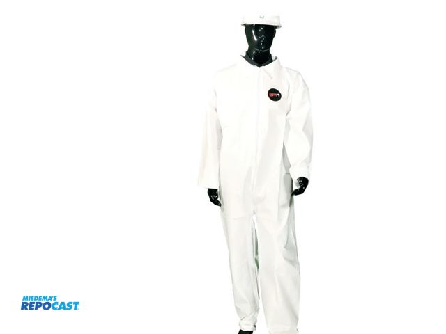 Lot 2-23044 - Lot of (4) boxes of white SFT1 disposable M coveralls #S67DB0M - 25 pieces per box