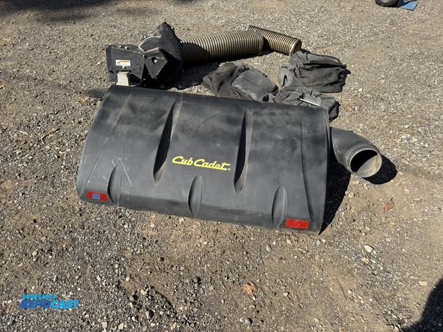 Lot 2-33304 - CUB CADET MODEL 59A30033150 VACUUM GRASS CATCHING SYSTEM