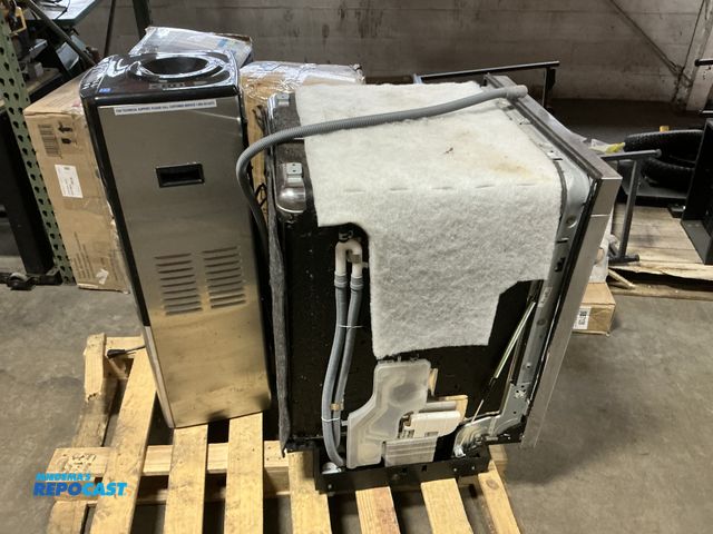 Lot 2-93722 - Lot of (2) Household Appliances includes: LG Dishwasher (approx 2’ x 26 x 34” tall) &amp; Whirlpool ...