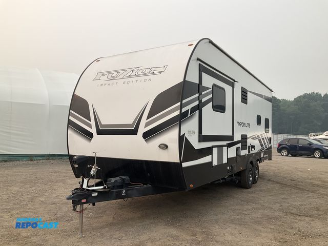 Lot 2-30299 - 2022 Keystone Fuzion Impact Edition 25V Toy Hauler