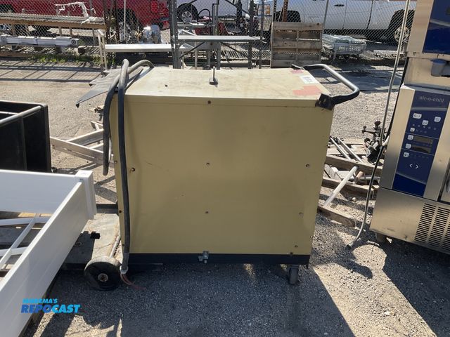 Lot 2-67887 - Hobart cyber - wave 300 S model CW-300-S