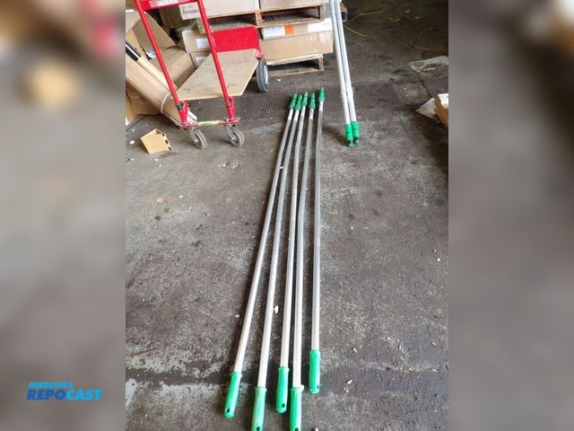Lot 2-53280 - lot of (5) new unger telescoping poles threaded 156" max telescoping lg., 7/8" handle ia. green, #RZ...