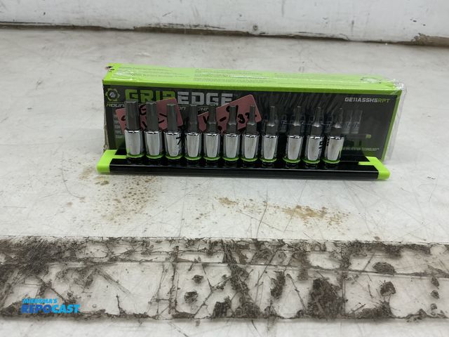 Lot 2-64078 - GripEdge Hex Bits - 1/16-4/32m long
