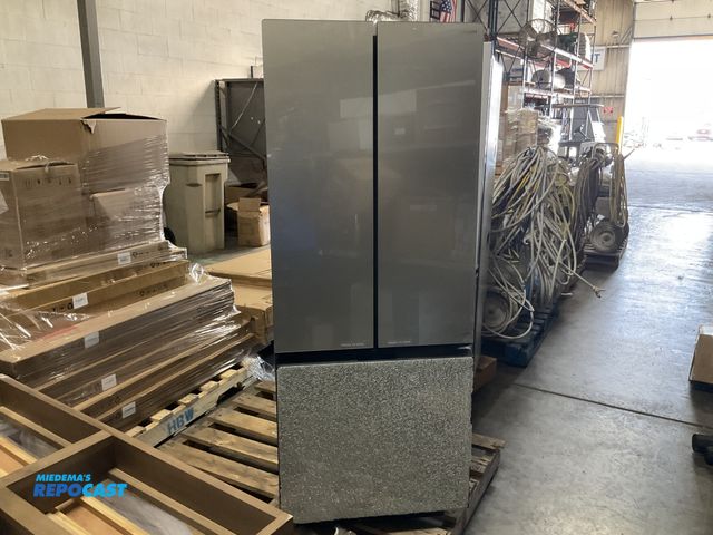 Lot 2-94921 - Furrion FCR10DCGFA-SG Refrigerator/Freezer Freezer has broken glass