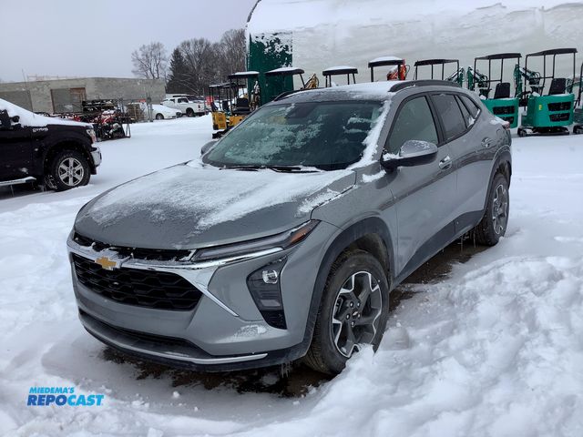 Lot 2-40847 - 2025 Chevrolet Trax LT SUV FWD