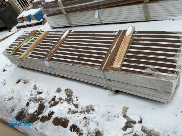 Lot 2-15574 - Long white wpc wood wall panels