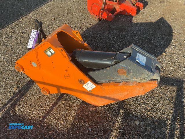 Lot 2-30486 - New Wolverine Model EHP-11-8T Hydraulic Pulverizer Clamp Excavator Attachment, Weighs 634 lbs, 11-1/...