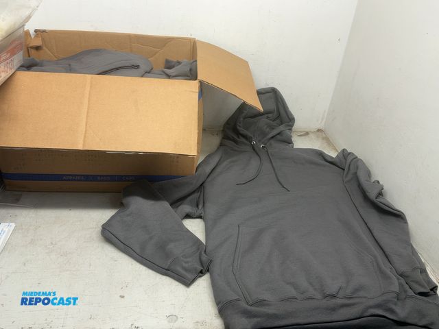 Lot 2-93794 - 11 Port and Company Core Fleece XL Grey Hoodies