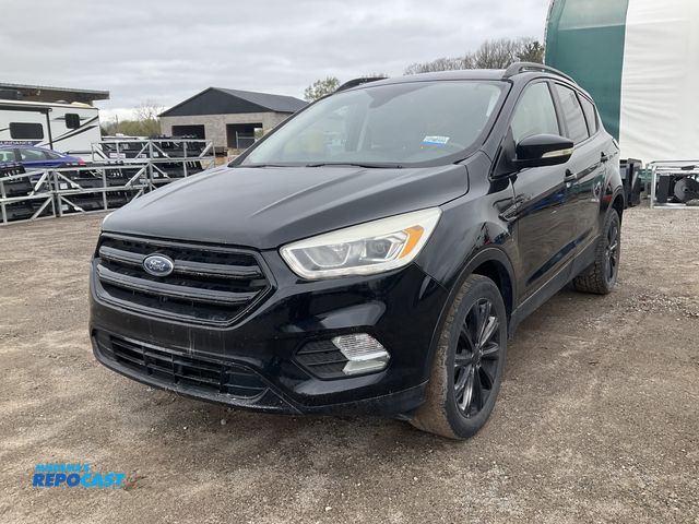 Lot 2-50001 - 2017 Ford Escape Titanium SUV AWD