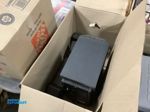 Lot 2-99185 - Sony surround sound system