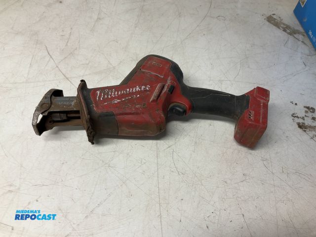 Lot 2-19629 - Milwaukee M18 fuel 18V lithium-ion brushless cordless Hackzall reciprocating Saw