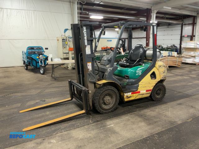 Lot 2-44504 - 2010 Komatsu FG25T-16 Forklift