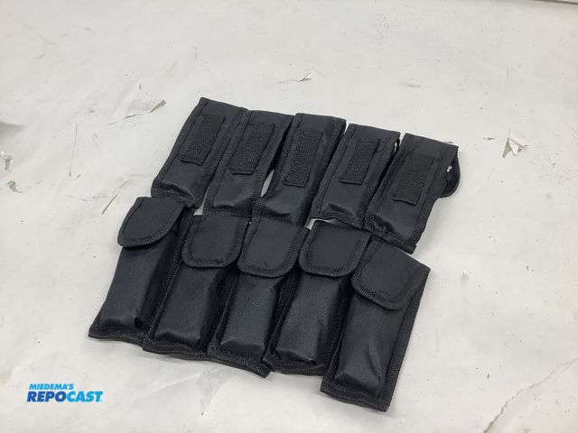 Lot 2-77181 - 10 Rifle style knives with sheaths