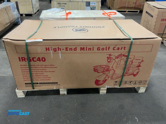 Lot 2-43490 - New SDLANCH IRGC40 3-Wheel Mini Electric Golf Cart / Scooter, 60 Volt, 600 Watt Motor, Three Speed, ...