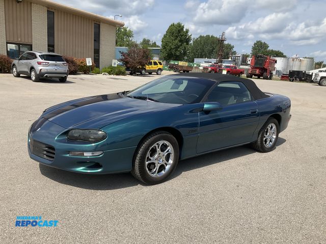 Lot 2-30170 - 2001 Chevrolet Camaro Z28 Convertible RWD