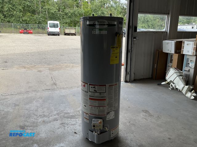 Lot 2-61526 - New AO Smith Signature Hot water Heater