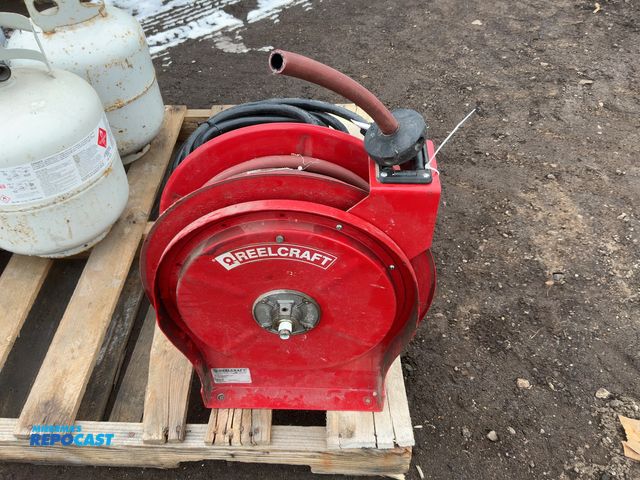 Lot 2-33391 - Reelcraft Air Hose Reel, Model A5850 OLP, no end on hose