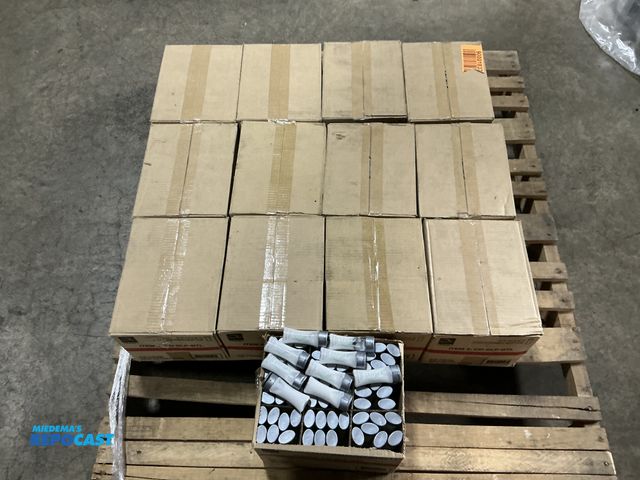 Lot 2-69572 - Skid of (13) Boxes Zenses Conditioner Bottles in “Peaceful Sandlewood” Scent, 144 per box
