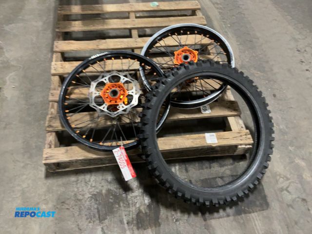 Lot 2-74005 - 2 DirtStar ST-X Dirt Bike Rims