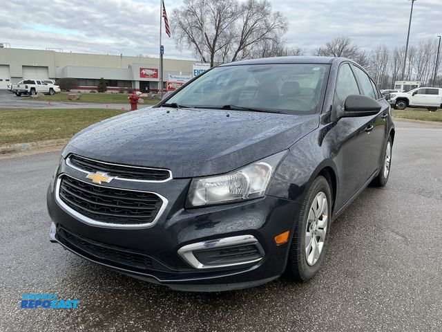 Lot 2-65436 - 2015 Chevrolet cruze LS Sedan FWD